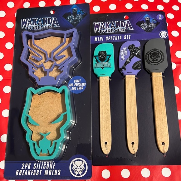 New Wakanda Forever Kitchen Set: Silicone Breakfast Molds & Mini Spatula Set - Picture 1 of 6